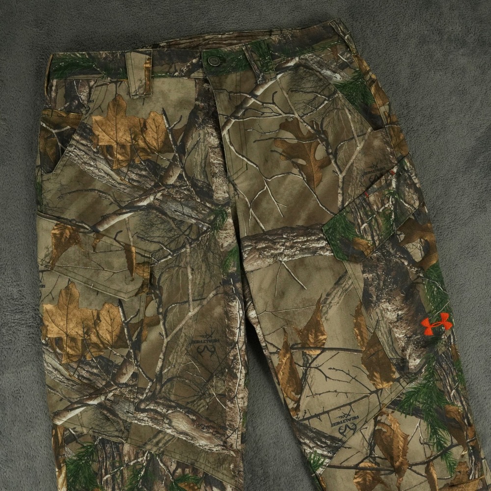 Under Armour UA Cargo Pants Mens 33x32 Realtree Xtra Camo Storm1 Hunting
